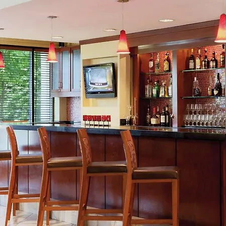 Doubletree By Hilton Atlanta Airport 