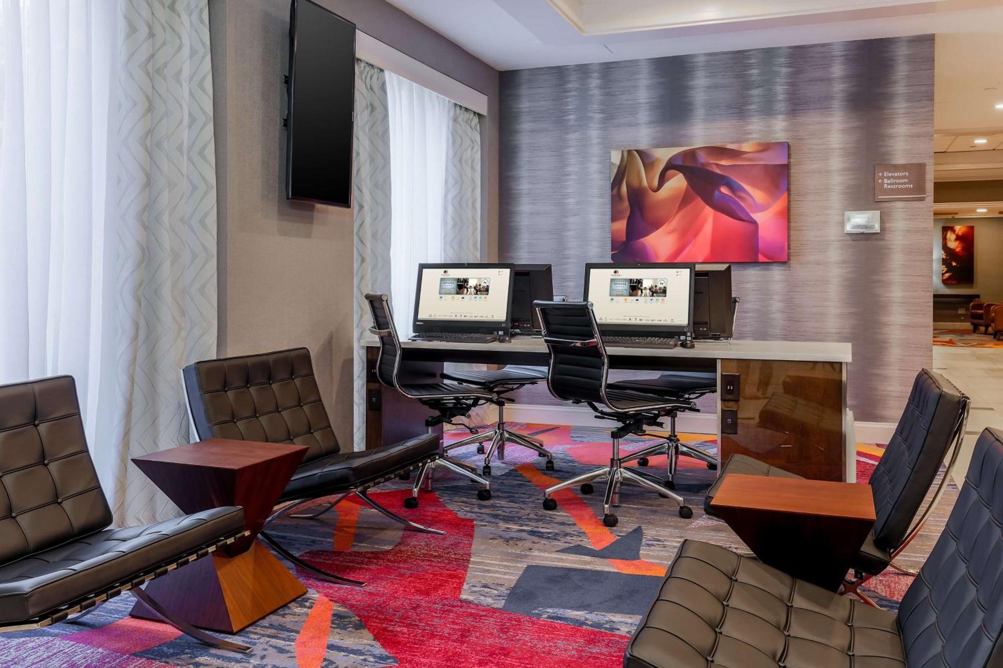 Doubletree By Hilton Atlanta Airport Hotel