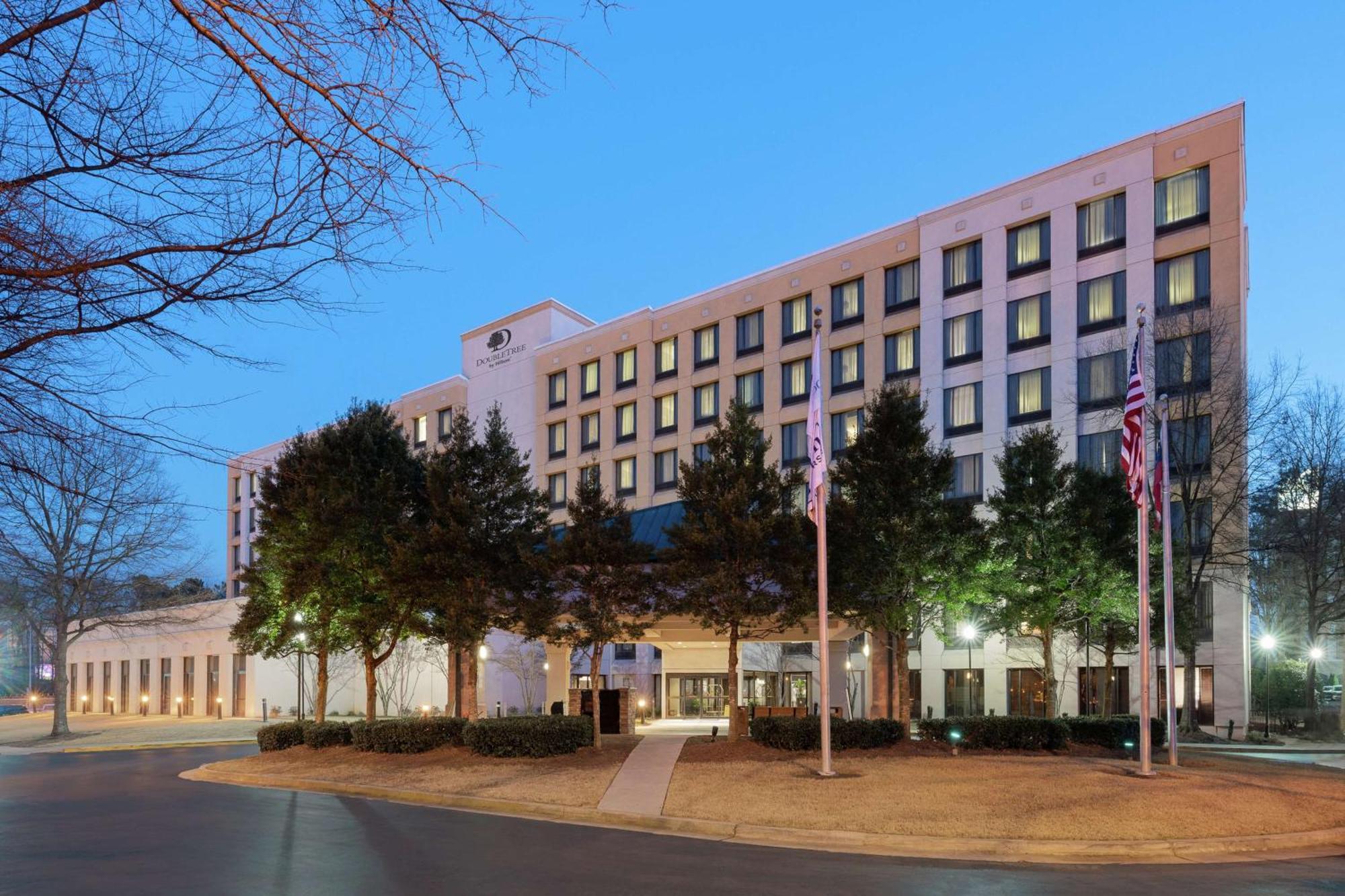 Doubletree By Hilton Atlanta Airport Hotel College Park