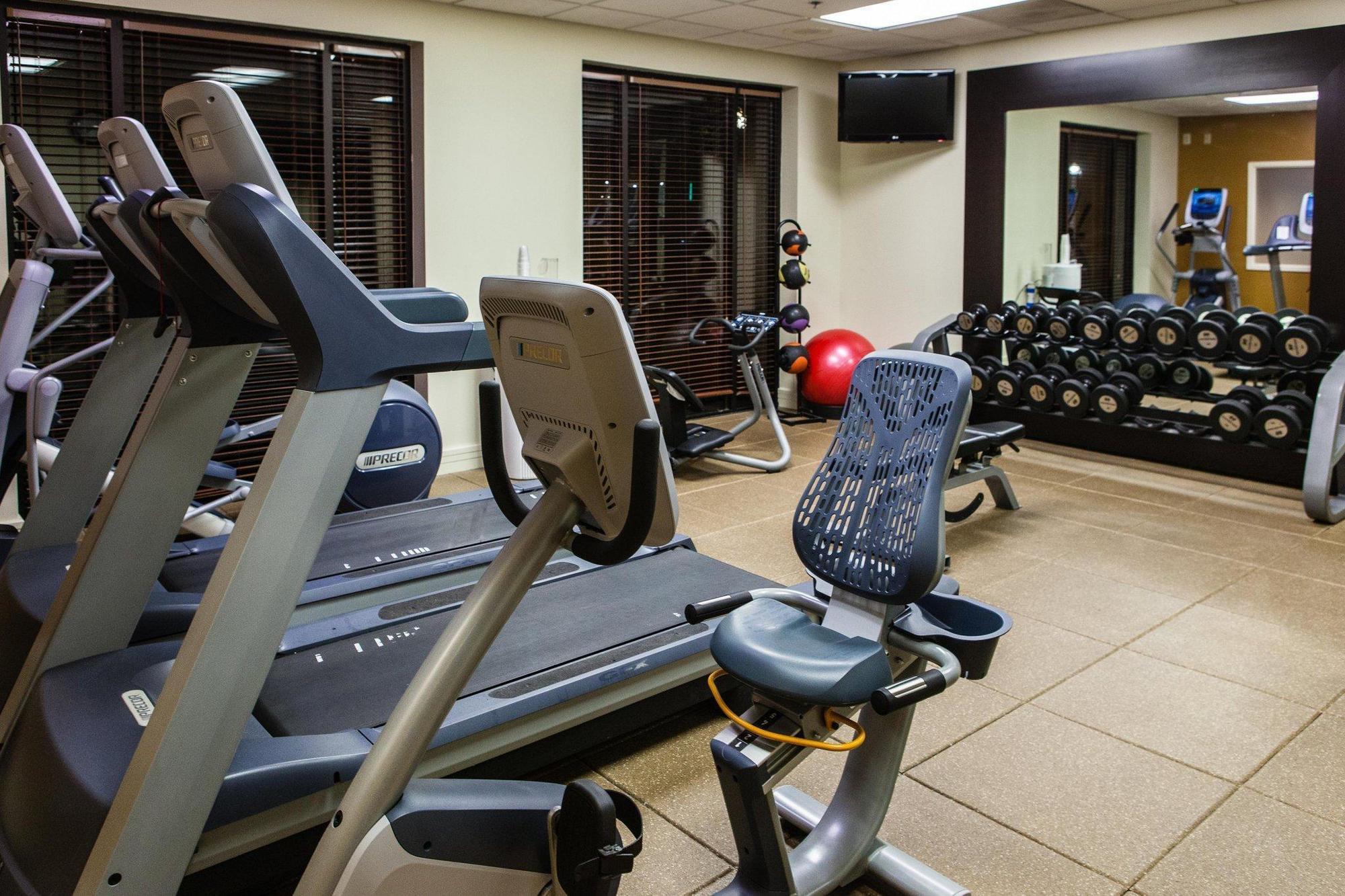 Doubletree By Hilton Atlanta Airport Hotel