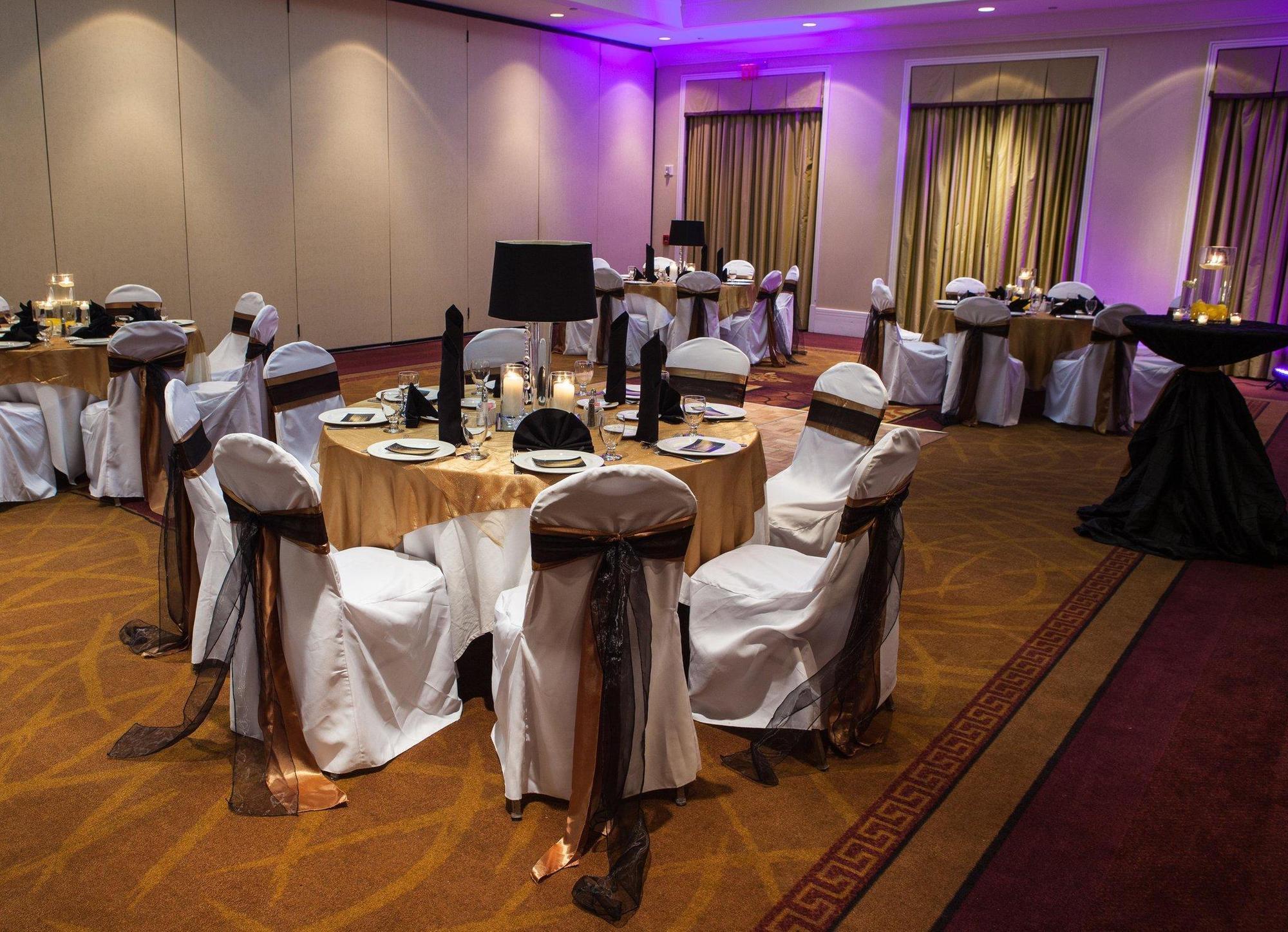 Doubletree By Hilton Atlanta Airport College Park