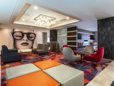 Doubletree By Hilton Atlanta Airport Hotel 3*