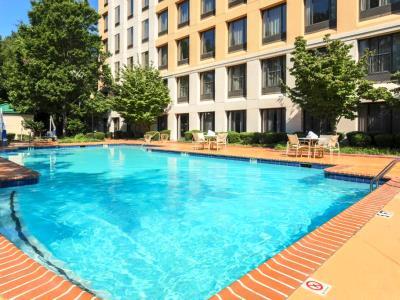 Hotel Doubletree By Hilton Atlanta Airport 3*