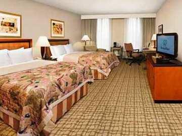 Doubletree By Hilton Atlanta Airport College Park