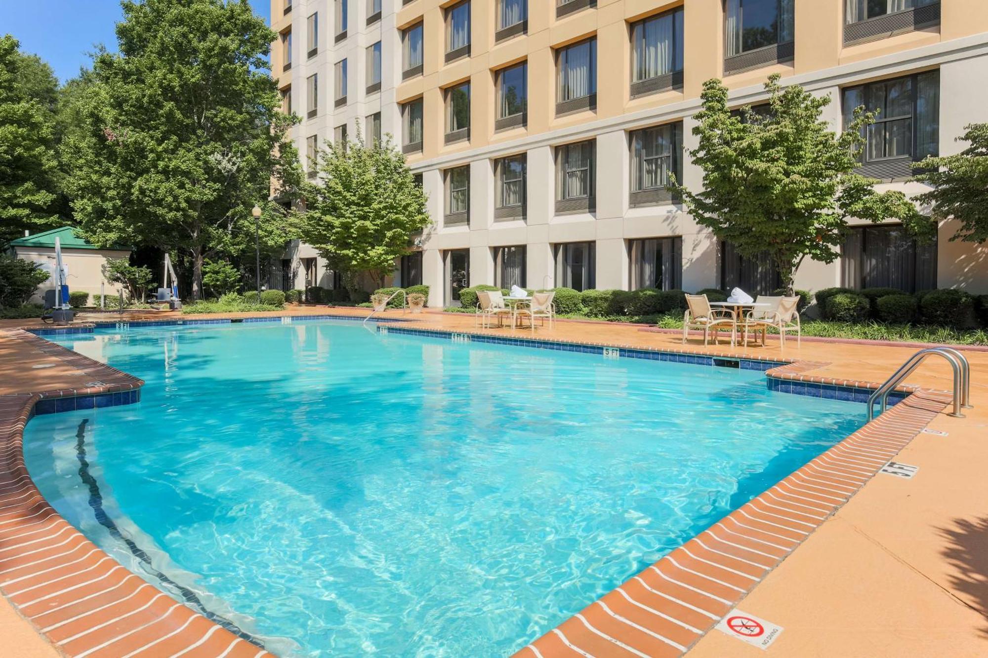 Hotel Doubletree By Hilton Atlanta Airport College Park