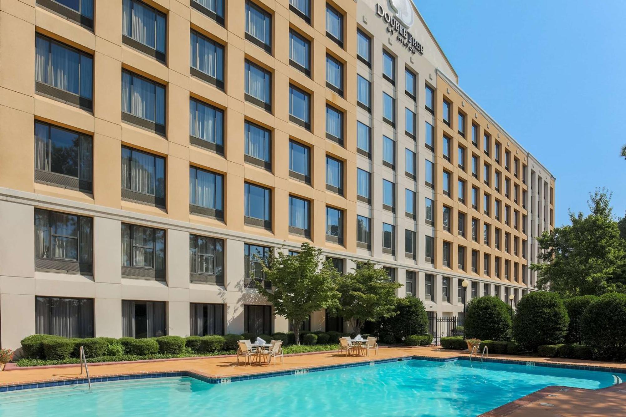 Doubletree By Hilton Atlanta Airport Hotel College Park