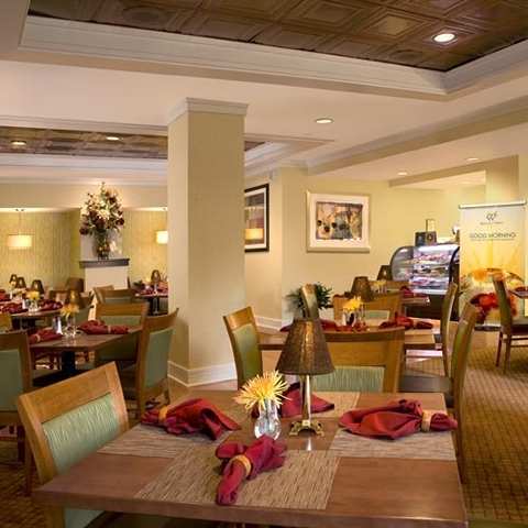 Doubletree By Hilton Atlanta Airport Hotel College Park