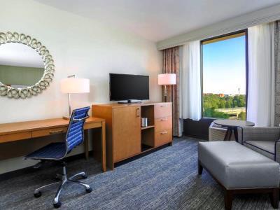 Doubletree By Hilton Atlanta Airport Hotel College Park