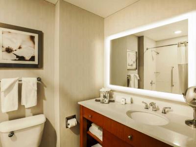 Doubletree By Hilton Atlanta Airport College Park