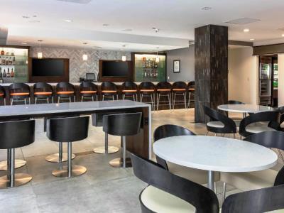 Doubletree By Hilton Atlanta Airport Hotel